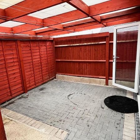 Full Studio Near Heathrow Airport & London Hayes  Kültér fotó