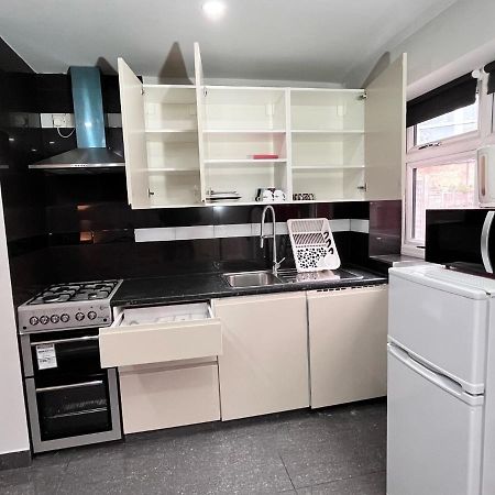 Full Studio Near Heathrow Airport & London Hayes  Kültér fotó